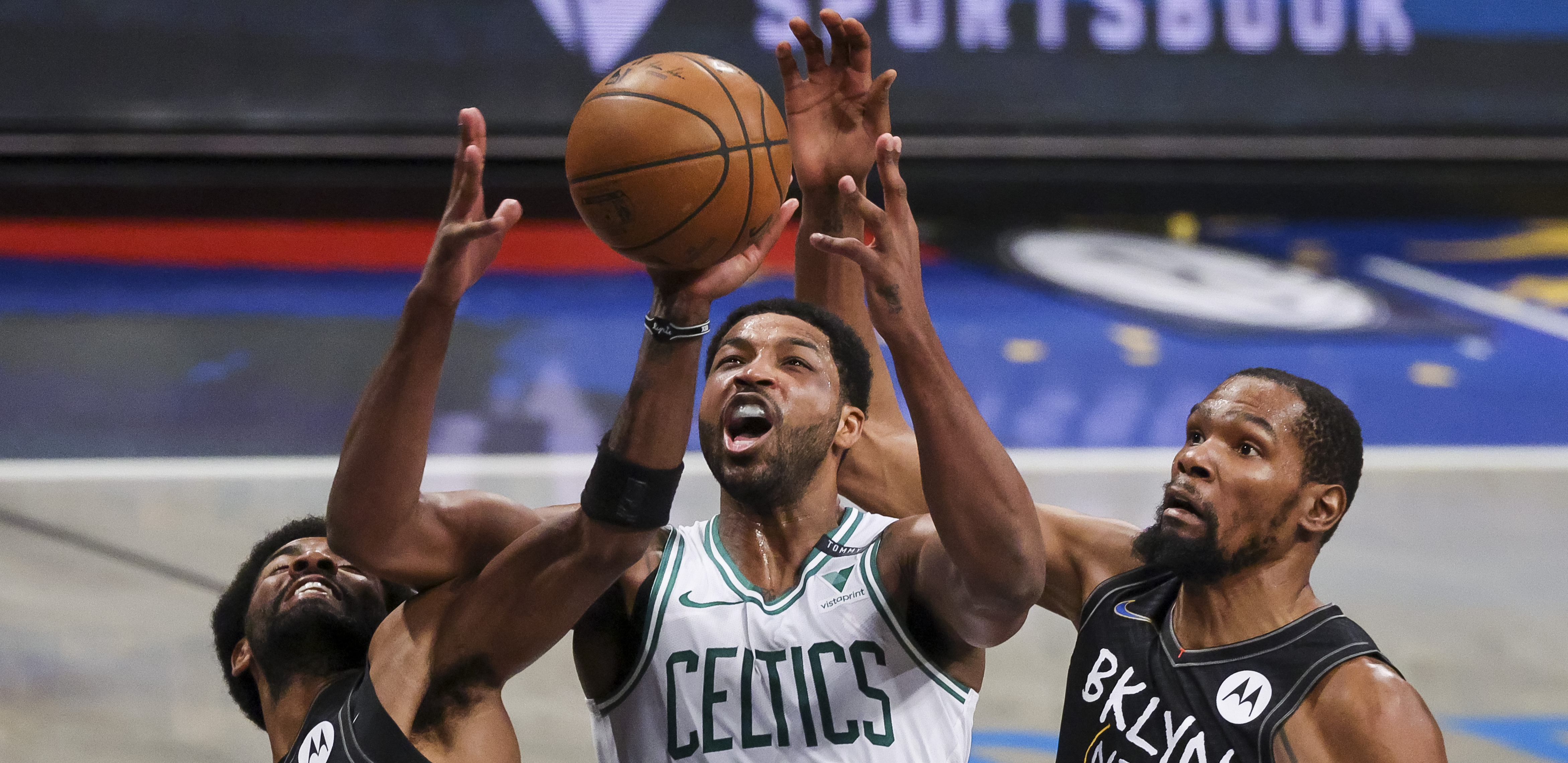 NOĆ U KREVETU SA TRENEROM NBA zvezda za tišinu nudi 75.000 dolara, ali sve je izašlo u javnost