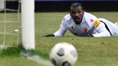 ZVEZDA OŠTEĆENA U KRUŠEVCU? Crveno-beli tražili penal, sudija nije reagovao! (VIDEO)