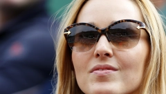 SLIKA KOJA JE OBIŠLA PLANETU Jelena na ivici suza dok Novak vodi veliku borbu (FOTO)