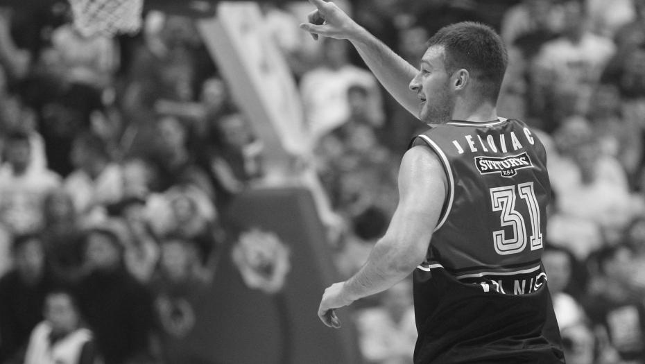 KO JE BIO STEVAN JELOVAC? Za reprezentaciju je debitovao u 28. godini, igrao je za Crvenu zvezdu, a u Rusiji će ga večno pamtiti zbog nestvarnog rekorda!