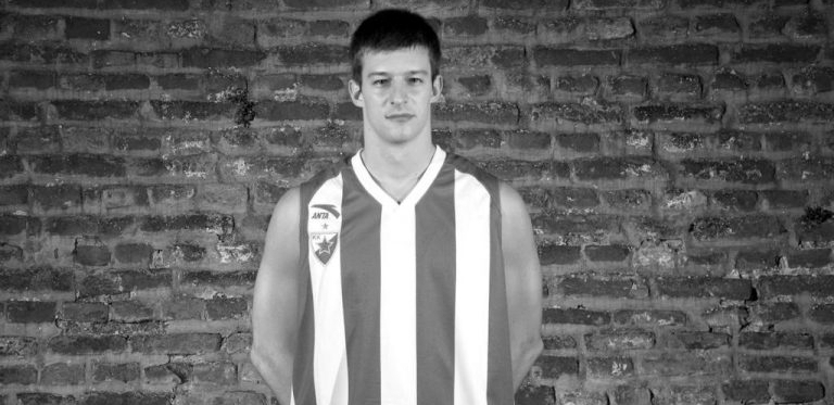 MALI KALEMEGDAN ZAVIJEN U CRNO! Crvena zvezda se oprostila od Stevana Jelovca!