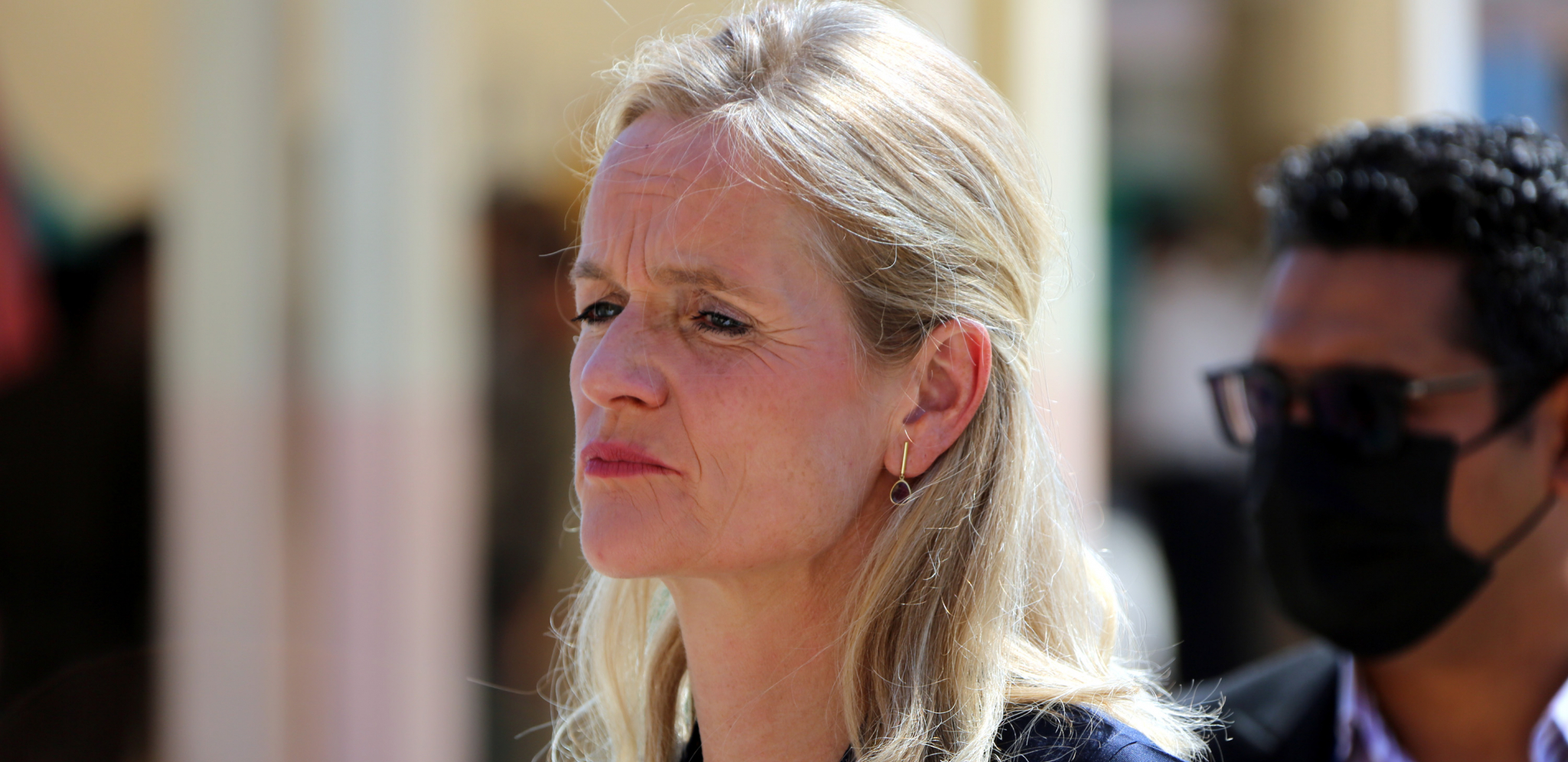 VIOLA SE PRAVI LUDA Ćuti o nasilju nad demonstrantima u Briselu! (VIDEO)