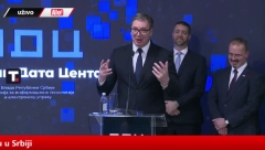 SMEH U SALI Vučić se našalio i pomenuo srpski grad koji jača iz dana u dan - Gde god odete, oni tamo...