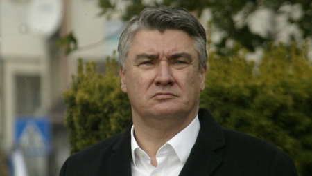 HOĆEMO LI PRESTATI SA TIM GLUPOSTIMA? Milanović: Insinuiraju da su Srbi genocidan narod, a Džaferović dovodio mudžahedine