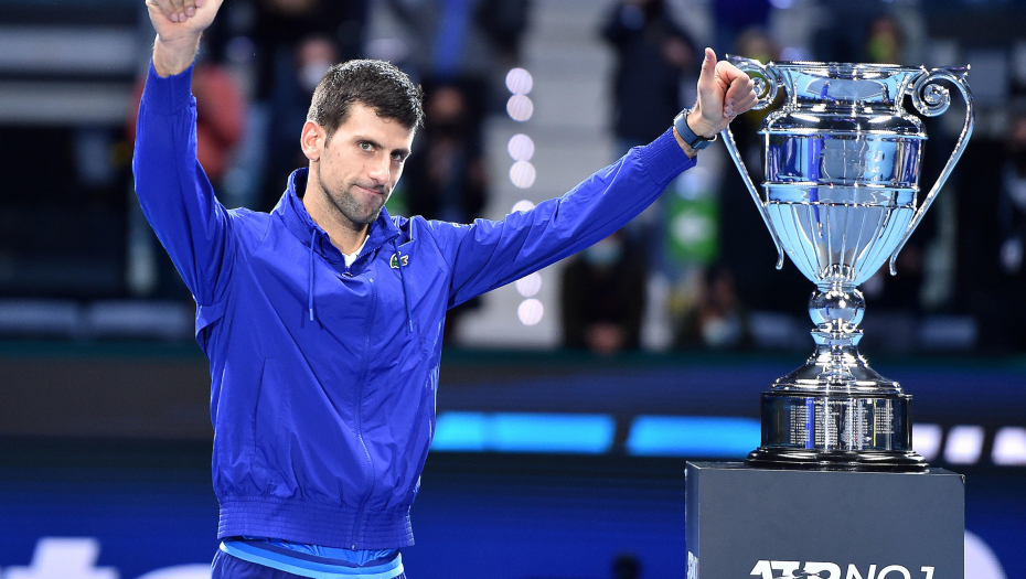 ČOVEK ZVANI REKORD! Đoković nastavlja da pomera granice, prestigao idola iz detinjstva!