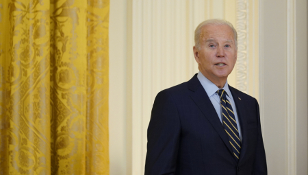 BAJDEN SATERAN U ĆOŠAK Nemoguće je ratovati na tri fronta