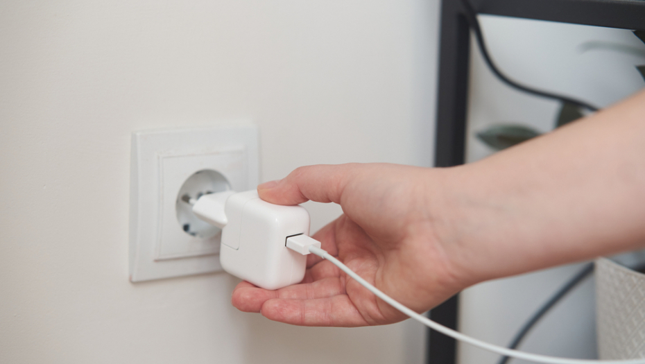 TELEFON VAM SE BRZO PRAZNI Uz ovu jednostavnu caku baterija će vam duplo duže trajati