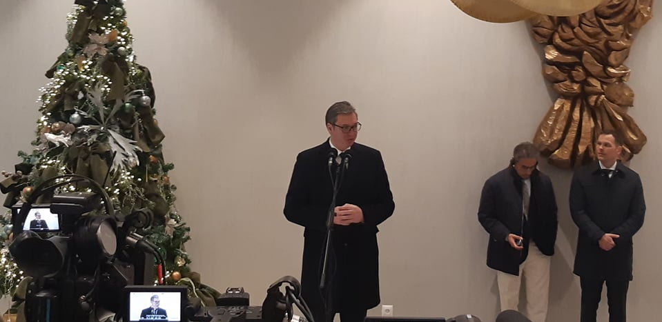 VUČIĆ SE OBRATIO GRAĐANIMA Pozvao ljude da doček Nove godine provedu u Beogradu zbog spektakularnog iznenađenja!