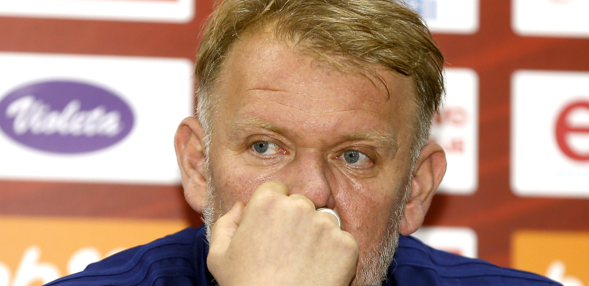 NOVA BRUKA HRVATA, "TORCIDA" IZVREĐALA PROSINEČKOG Legendu Crvene zvezde nazvali četnikom (FOTO)