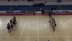 KOMENTATOR KOJI JE ODUŠEVIO SRBIJU! Zapevao himnu i izazvao lavinu komentara! (VIDEO)