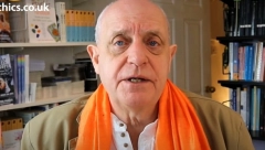 ČUVENI VIDOVNJAK KREJG PARKER PREDVIĐA ZA 2022. GODINU: "Bajden neće dočekati kraj mandata, britanska  monarhija na izdisaju"! Evo šta kaže za Srbiju