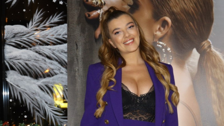 JEDVA DRŽI BUJNE GRUDI Kija Kockar raspametila pratioce: Mokra se ogrnula peškirićem (FOTO)