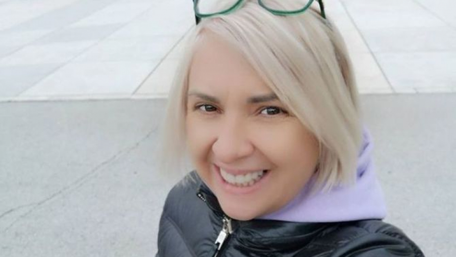 SAMA JE GRADI! Žena pokojnog pevača pokazala kuću od 20 kvadrata i to na ovoj prelepoj lokaciji, pazi na svaki detalj, a prizor oko nje je nestvaran!
