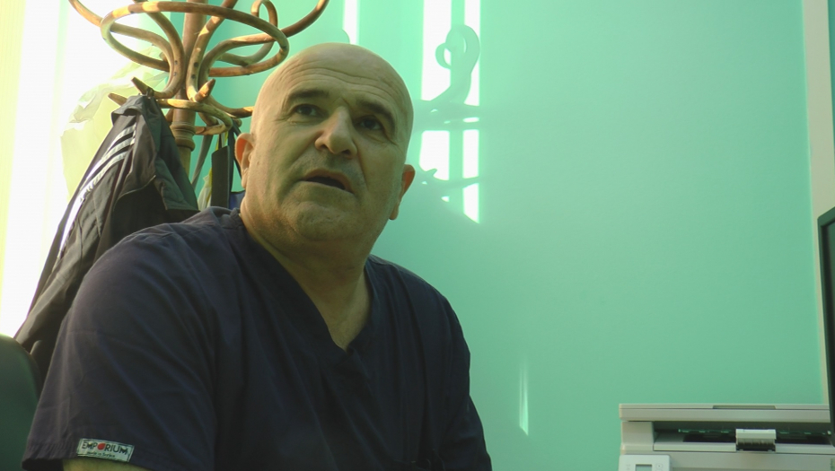 DOKTOR ZLATNIH RUKU Kod Seada iz Sjenice ljudi dolaze bolesni, a odlaze zdravi (FOTO)