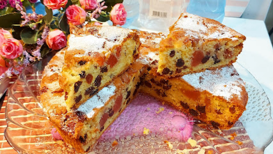 SAVRŠENA KOMBINACIJA ZA DOBRO RASPOLOŽENJE Kolač sa slatkim iz tegle, brzo i lako se sprema, a uživa natenane (VIDEO)