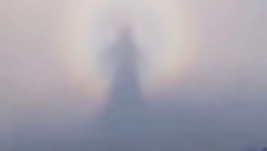 NEVEROVATAN SNIMAK SA SVETE GORE Samo se pojavila svetlost: Ljudi tvrde da im se ukazala Bogorodica! (VIDEO)