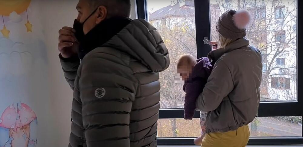 POPLAVA U STANU LUNE I MARKA, BEBU MORALI DA ODVEDU Đoganijeva i Miljković sprečavaju havariju