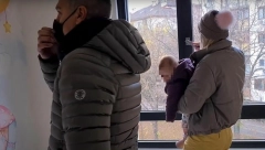 POPLAVA U STANU LUNE I MARKA, BEBU MORALI DA ODVEDU Đoganijeva i Miljković sprečavaju havariju