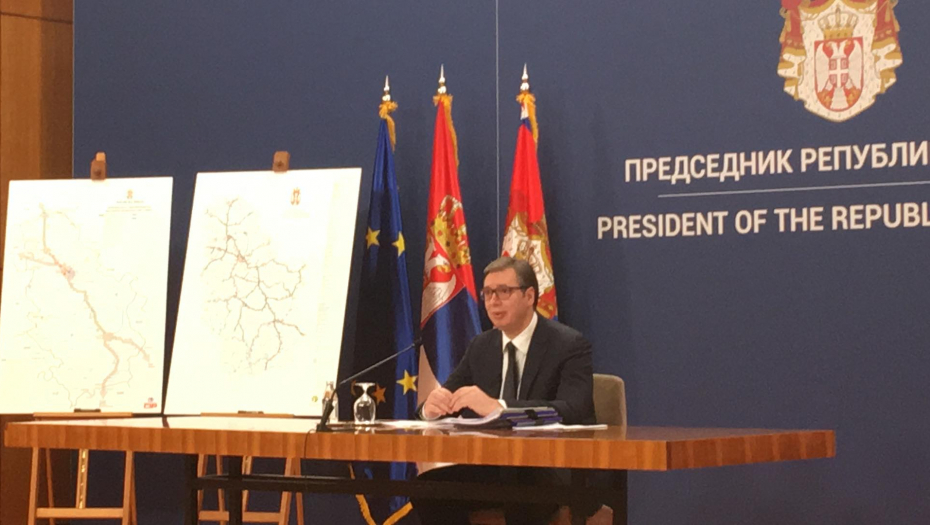 PREDSEDNIK VUČIĆ: Svi bi voleli da imaju auto-put, a niko neće da da kamen!