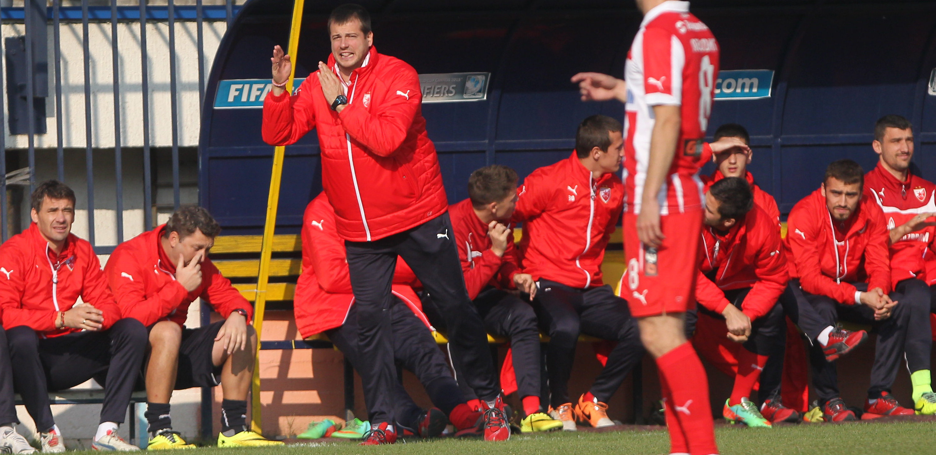 POTPUNI ŠOK! UHAPŠEN BIVŠI FUDBALER ZVEZDE! Policija reagovala, on zavapio: Vređali su me, psovali, uzeli mi auto!