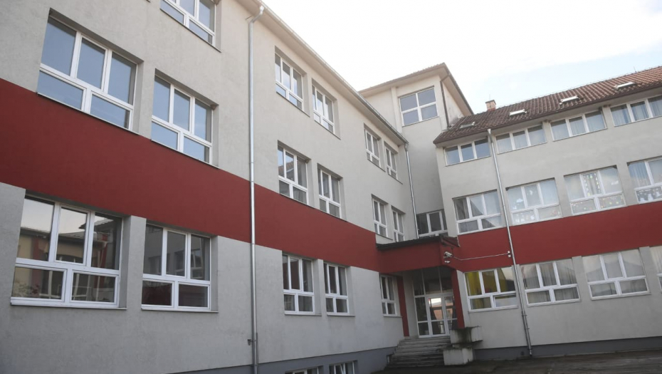 IZVOĐENJE HIMNE OBAVEZNO PRVOG SEPTMEBRA Izmene u Zakonu o obrazovanju pred poslanicima Skupštine ove nedelje