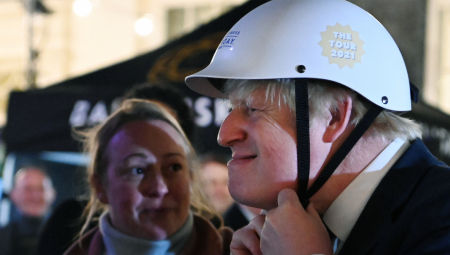 ZAPAD SPINUJE Džonson: Sankcije Rusiji na trgovinu u funtama i dolarima ako pokrene invaziju na Ukrajinu