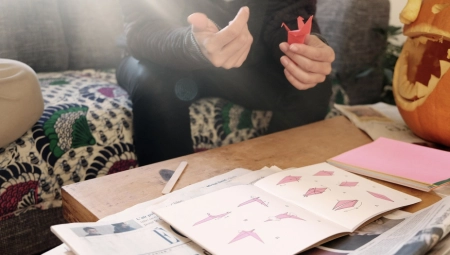 ORIGAMI KOJI ČAK I POČETNICI MOGU DA SAVIJU Ovako se pravi novogodišnja zvezda za manje od 15 minuta!