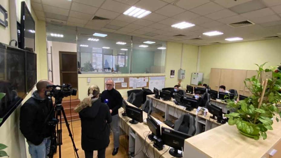 NORMALIZACIJA SAOBRAĆAJA DO VEČERAS Vesić: Uklanjamo stabla i bandere popadale od teškog, vlažnog snega