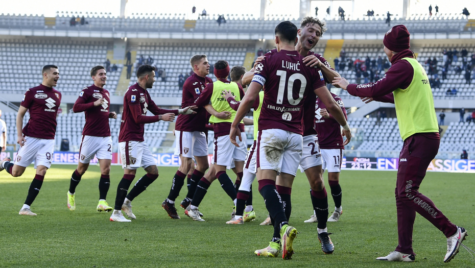 MILINKOVIĆ-SAVIĆ I LUKIĆ RASTUŽILI MIHAJLOVIĆA! Bolonja pala u Torinu smešnim autogolom!