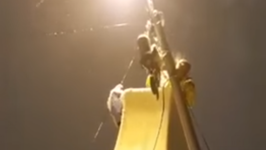 Vesić: Uklanja se stub javne rasvete na Lazarevačkom drumu