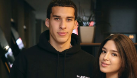 LJUBAVNE IGRARIJE HARISOVE ĆERKE IZ KREVETA! Đina podelila romantični video iz postelje sa dečkom i šokirala mnoge