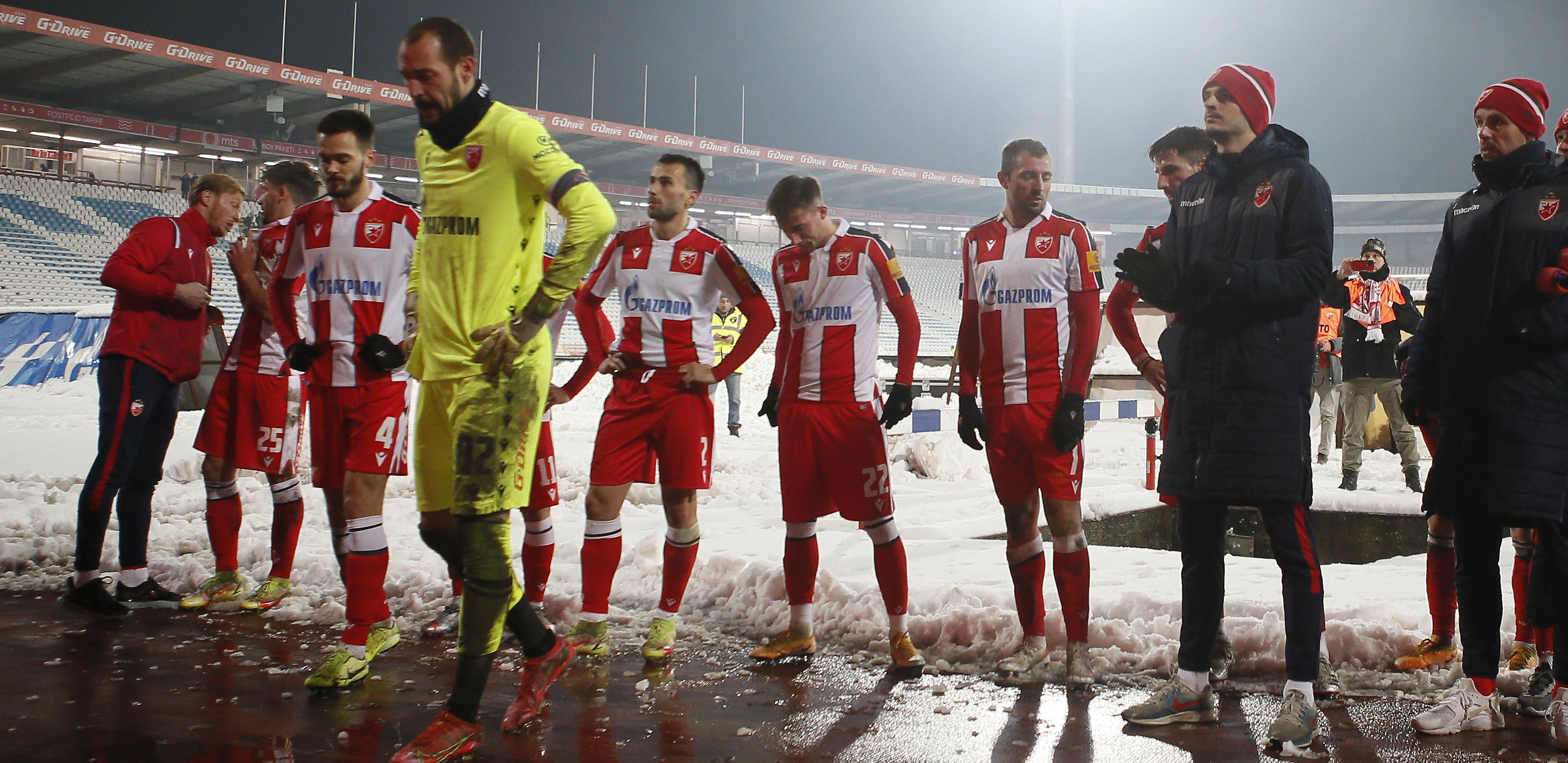 BORJAN ODLAZI, "DELIJE" PATE! Zvezdaši mole kapitena da ostane!