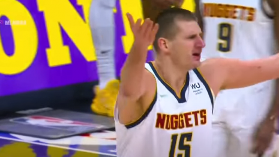 SRBIN JE POTPUNO POLUDEO! Jokić blistao, a onda ga je sudija sa kojim je u sukobu isključio!