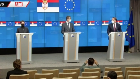 PREMIJERKA BRNABIĆ IZ BRISELA Otvaranje klastera važna prekretnica za Srbiju