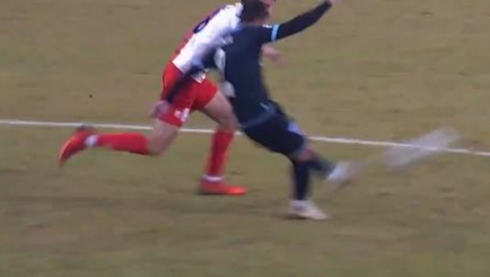 SUPERLIGA IMA GOL SEZONE! Napadač Spartaka na neverovatan način sa centra zatresao mrežu protivničke ekipe! (VIDEO)