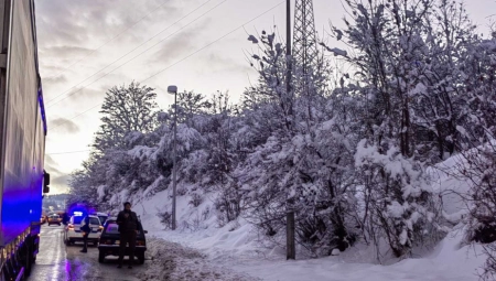 TEŠKA NESREĆA KOD ZLATIBORA Prizor je jeziv, saobraćaj potpuno obustavljen (FOTO)
