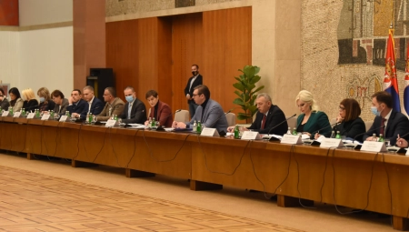 MANJI RAČUNI ZA ONE KOJI NISU IMALI STRUJU Predsednik Vučić: Građani da dobiju nižu cenu kao izvinjenje