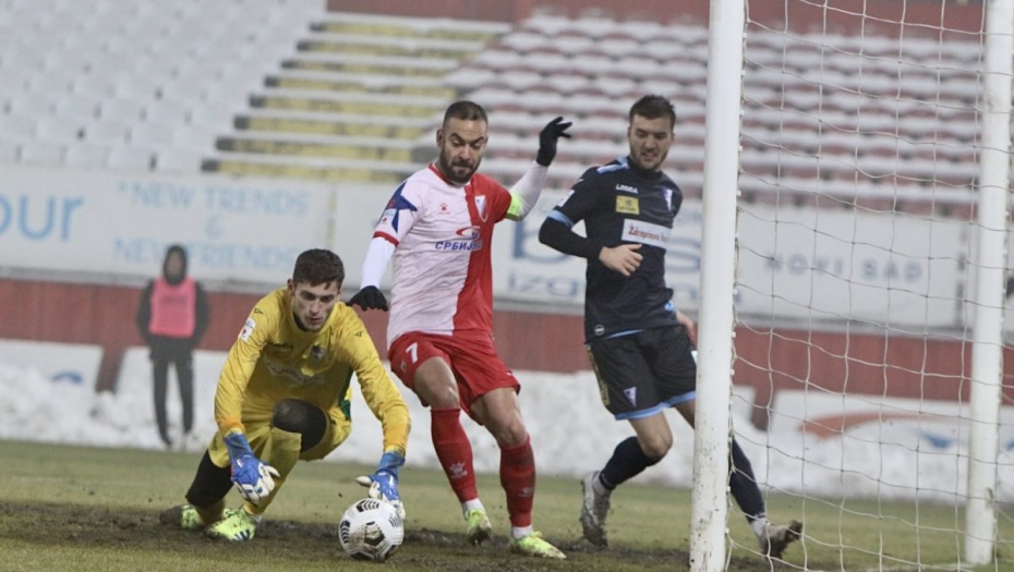 SPEKTAKULARAN VOJVOĐANSKI DERBI! Spartak do pobede u sudijskoj nadoknadi, meč obeležio gol sa pola terena!