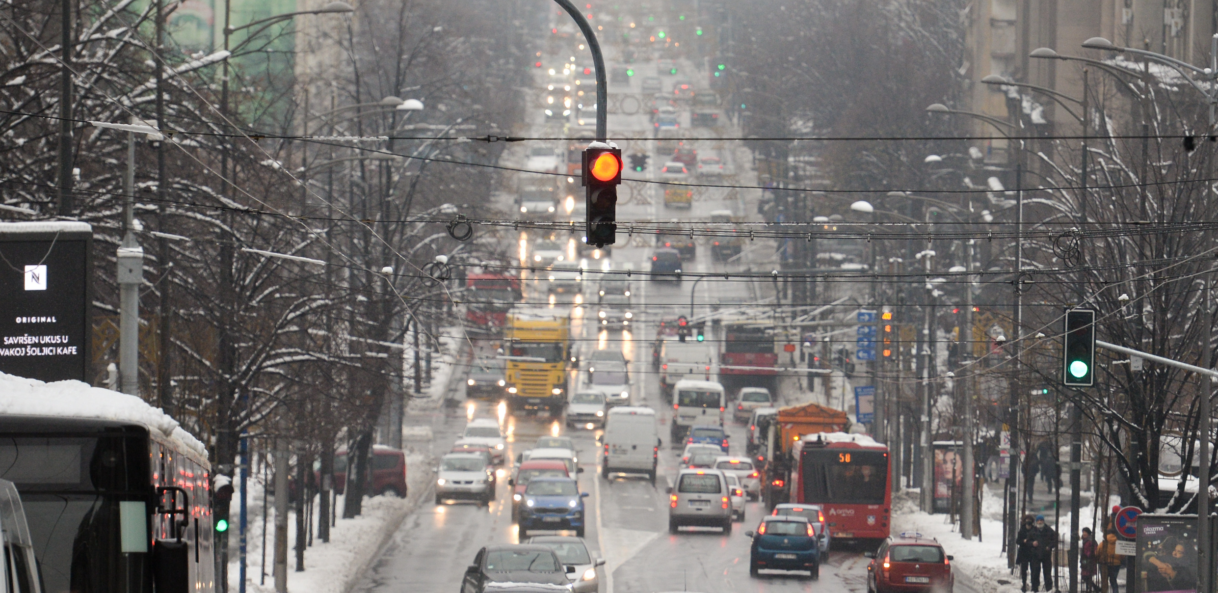 PRIPEMITE SE ZA PADAVINE! Danas promenljivo oblačno, uz sneg i jak vetar