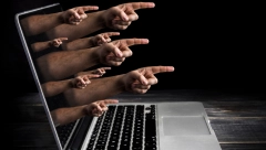 UBIJANJE PREKO TASTATURE Za zlostavljanje na Internetu predviđena sledeća kazna