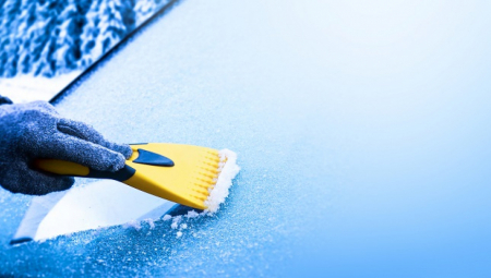 ZA SEKUND ODLEDITE STAKLA NA KOLIMA Važna pravila za vozače, ovo je trik da vam prozori nikad ne magle