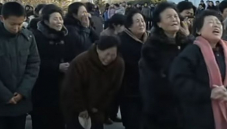 PREMINUO KIM JONG-DŽU Severna Koreja u žalosti, stižu venci saučešća