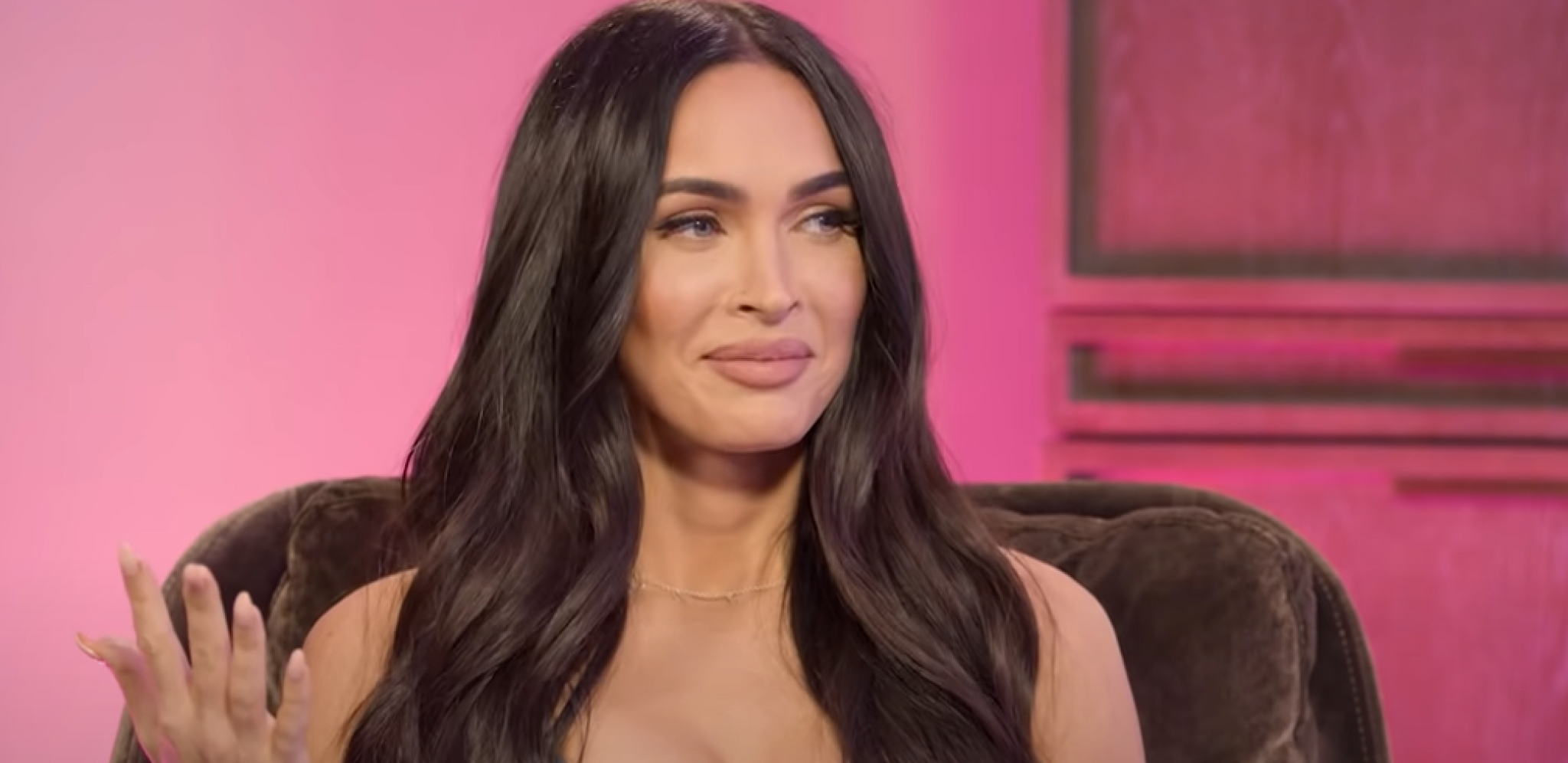 OPET SU PODIGLI PRAŠINU! Megan Foks dečko zasenio posebnim detaljem na licu! (FOTO)