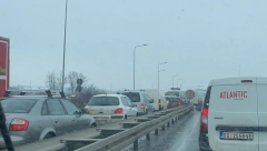 KARAMBOL NA OBRENOVAČKOM PUTU  Sudar autobusa i automobila, mladić teško povređen!