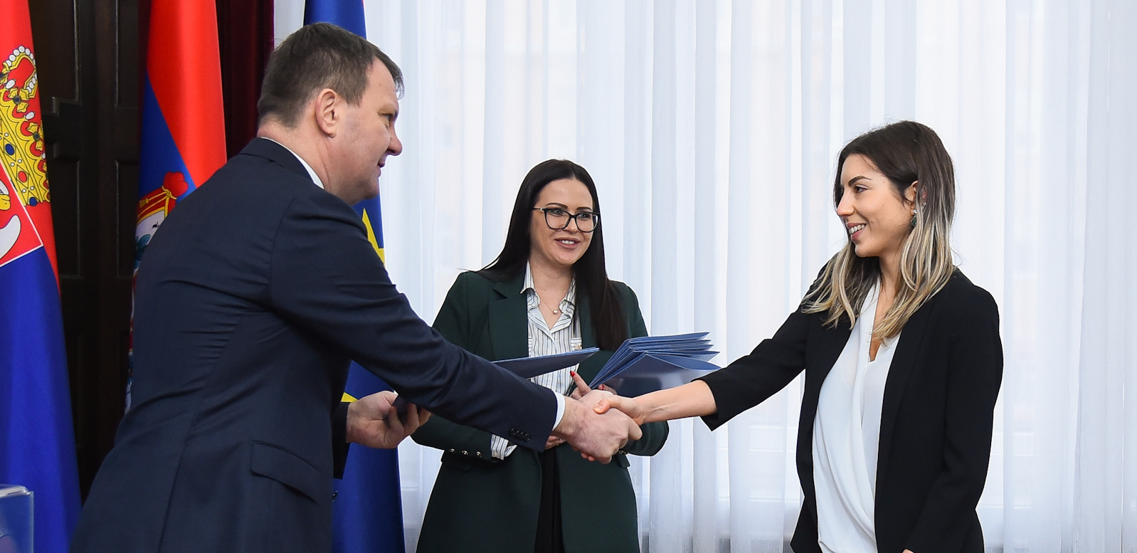 Za najbolje diplomirane studente plaćena stručna praksa u pokrajinskim institucijama! (VIDEO)