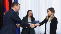 Za najbolje diplomirane studente plaćena stručna praksa u pokrajinskim institucijama! (VIDEO)