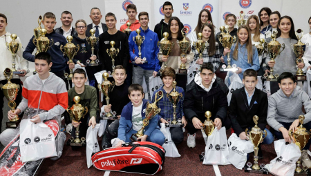 ĐOKOVIĆ ZABLISTAO U NOVOJ ULOZI Odavno ga nismo videli ovako nasmejanog, razlog je fenomenalan