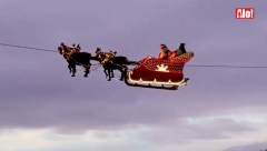 EVO ZAŠTO NISTE NIKADA VIDELI DEDA MRAZA Naučnici objasnili kako može da bude svuda u isto vreme