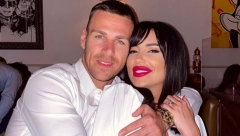 NASLEDNICA KAĆE I GOBELJE Pevačica raznežila javnost fotografijom ćerke