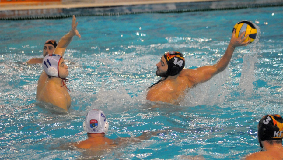 RADNIČKI USPEŠAN NA “GOSTOVANJU” U SVOM BAZENU Prilika da se iskažu mlade snage